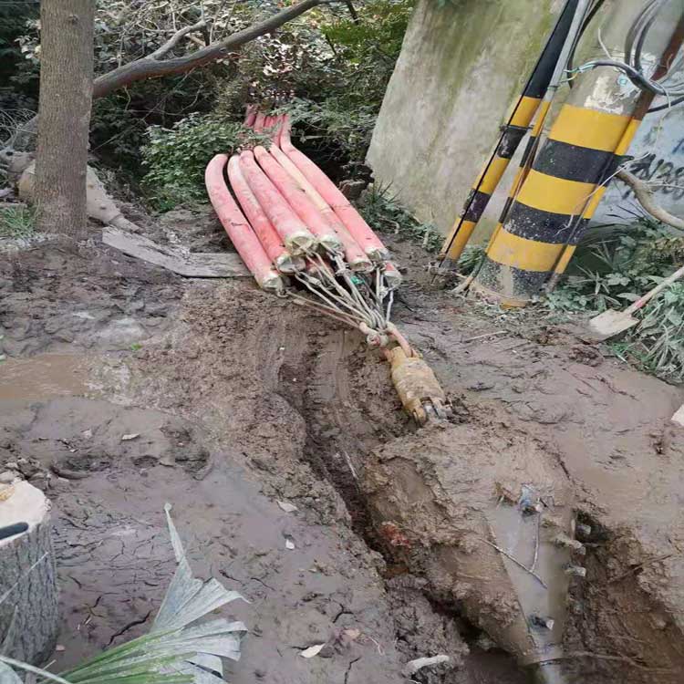 鲁山拖拉管